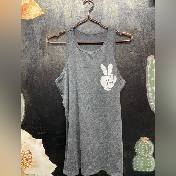 🖤 Mickey inspired tank top! - Picture 4 of 15